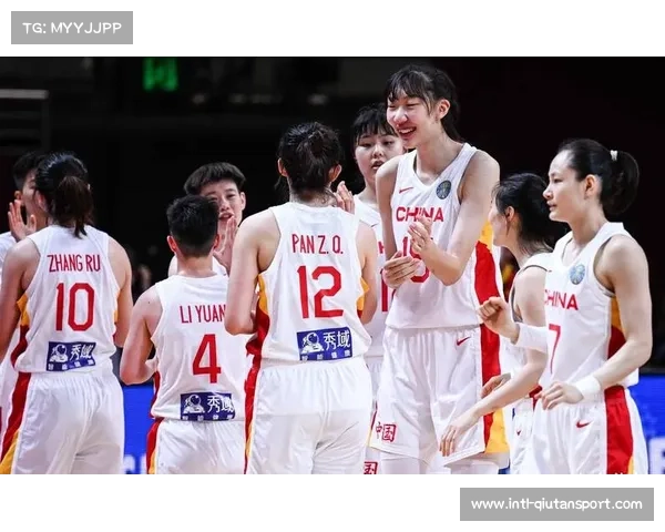 WNBA球员参与学校项目：鼓励女孩通过体育建立自信