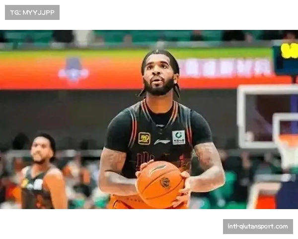 【2026年4月CBA联赛·赛后·通讯山东高速的更衣室：无缘季后赛后，老将们与年轻球员的对话